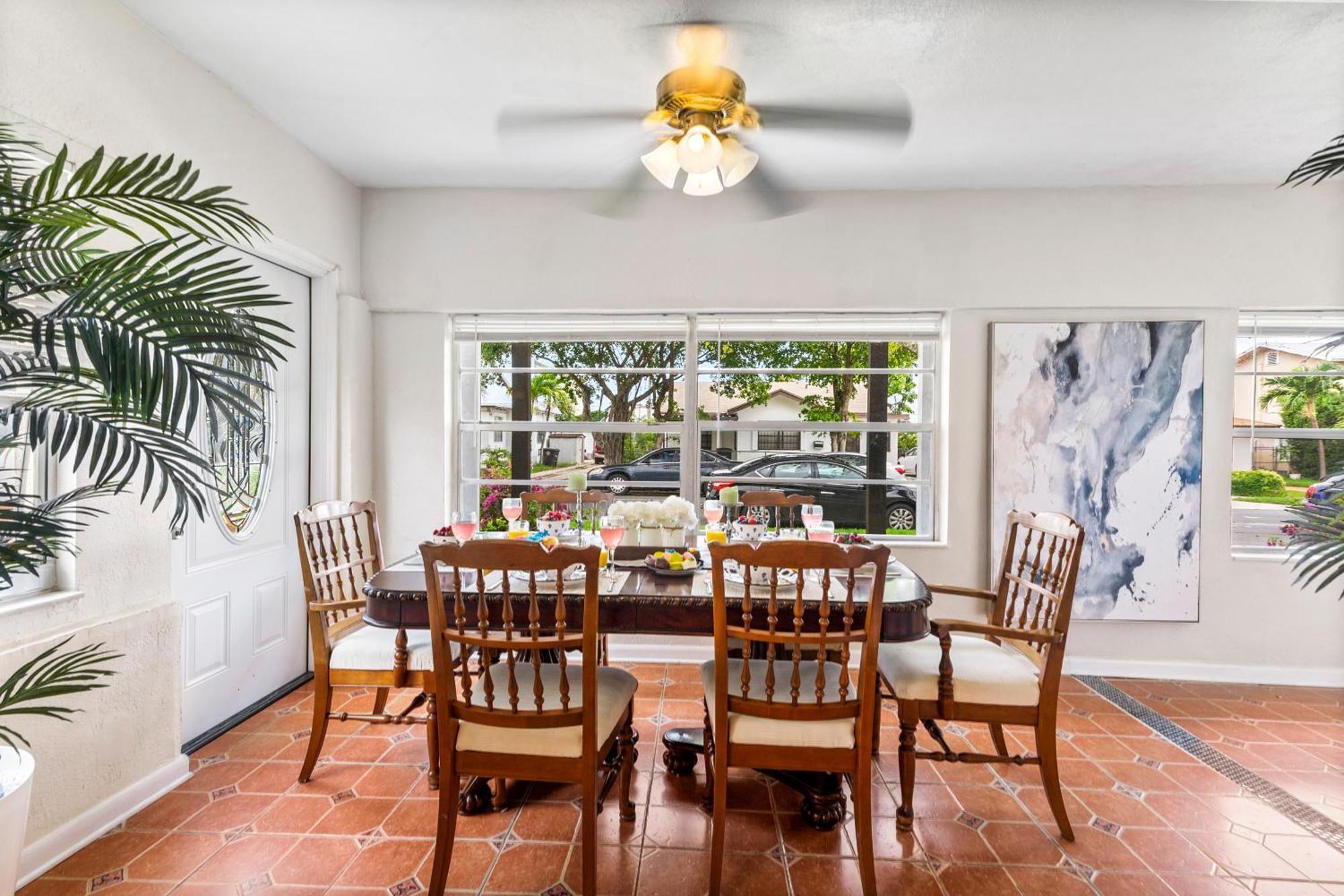 Chic Downtown Vacation Home And Guest Home West Palm Beach Zewnętrze zdjęcie