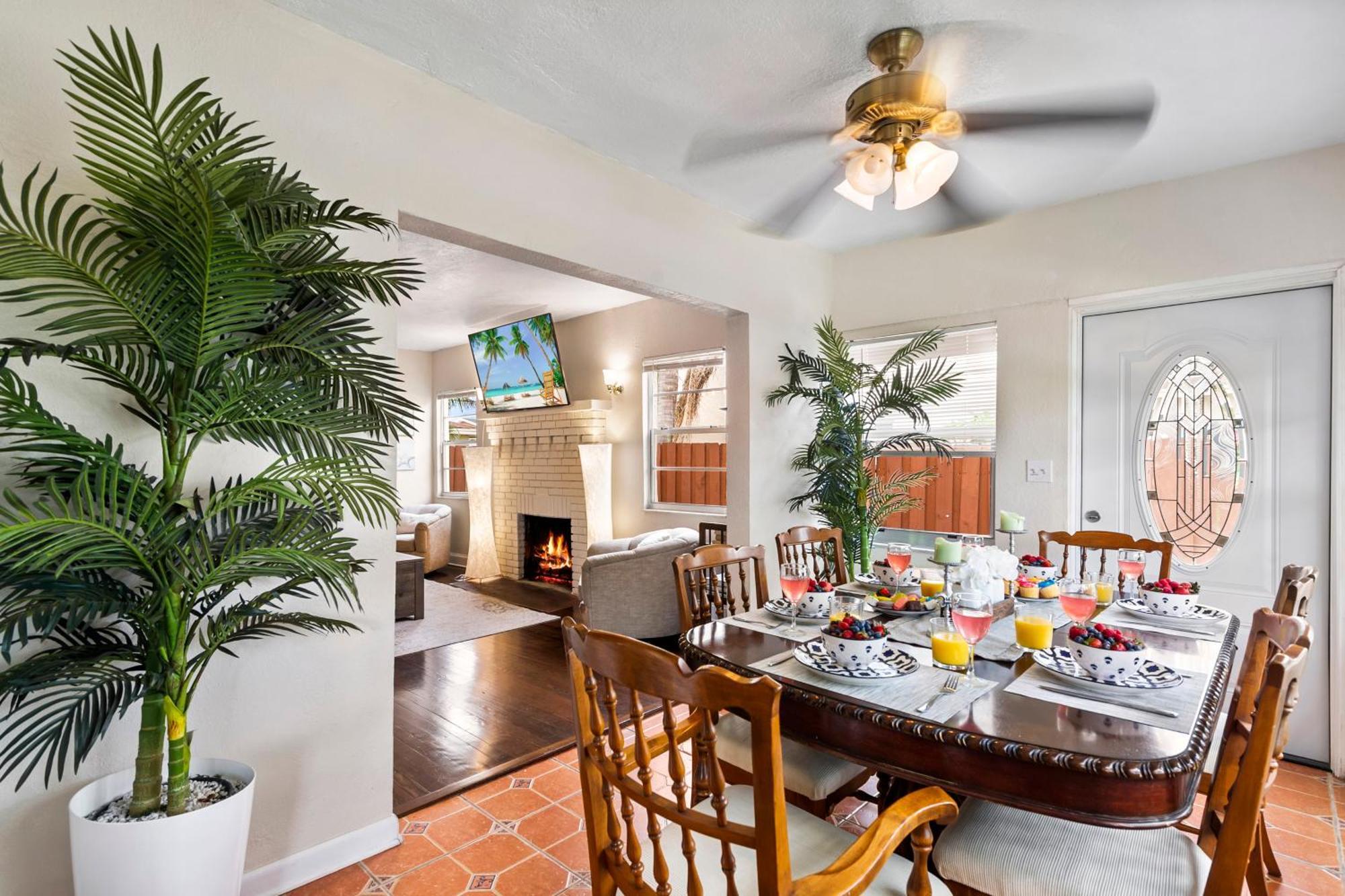 Chic Downtown Vacation Home And Guest Home West Palm Beach Zewnętrze zdjęcie